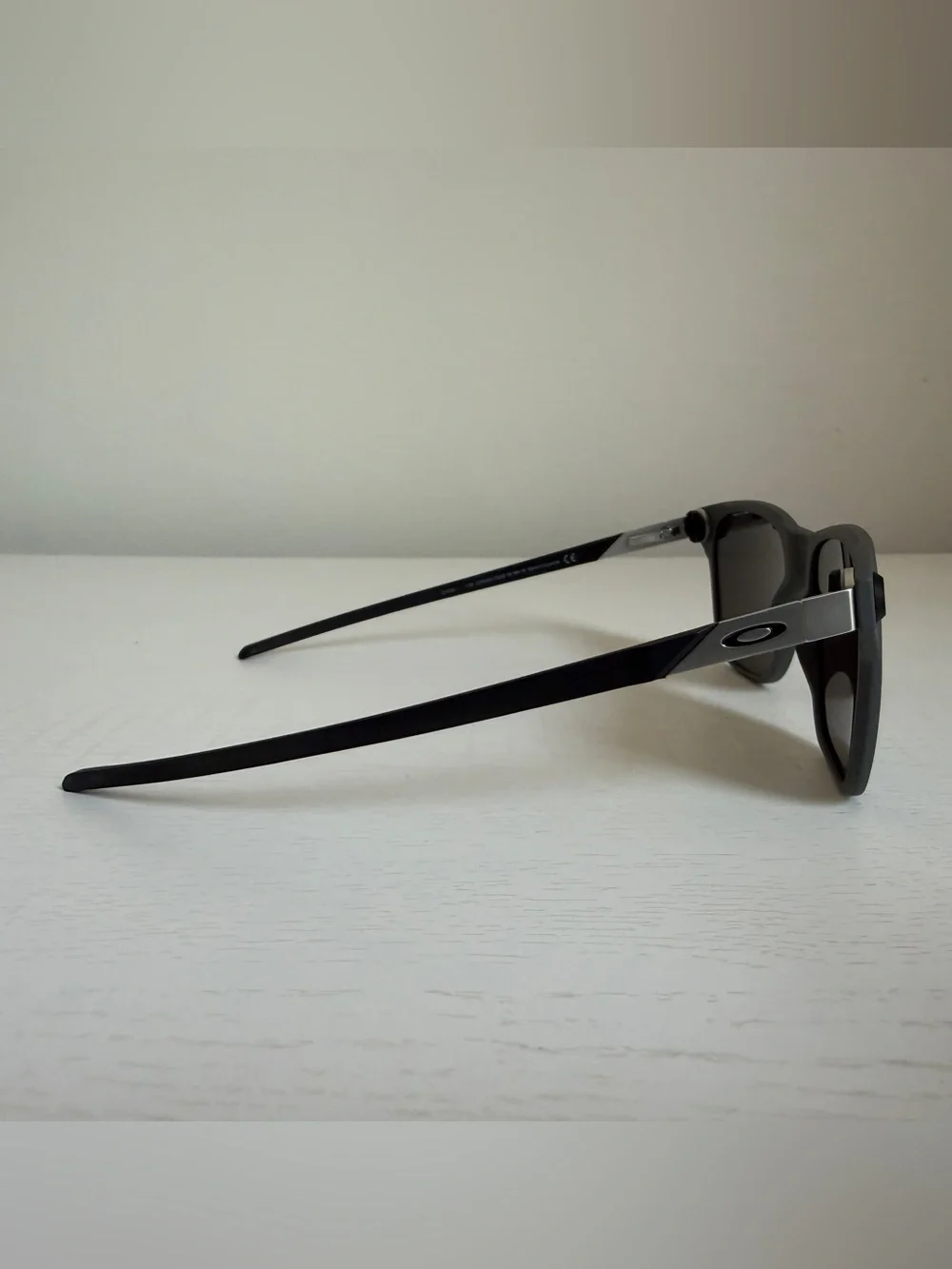 Oakley Apparition Sunglasses
